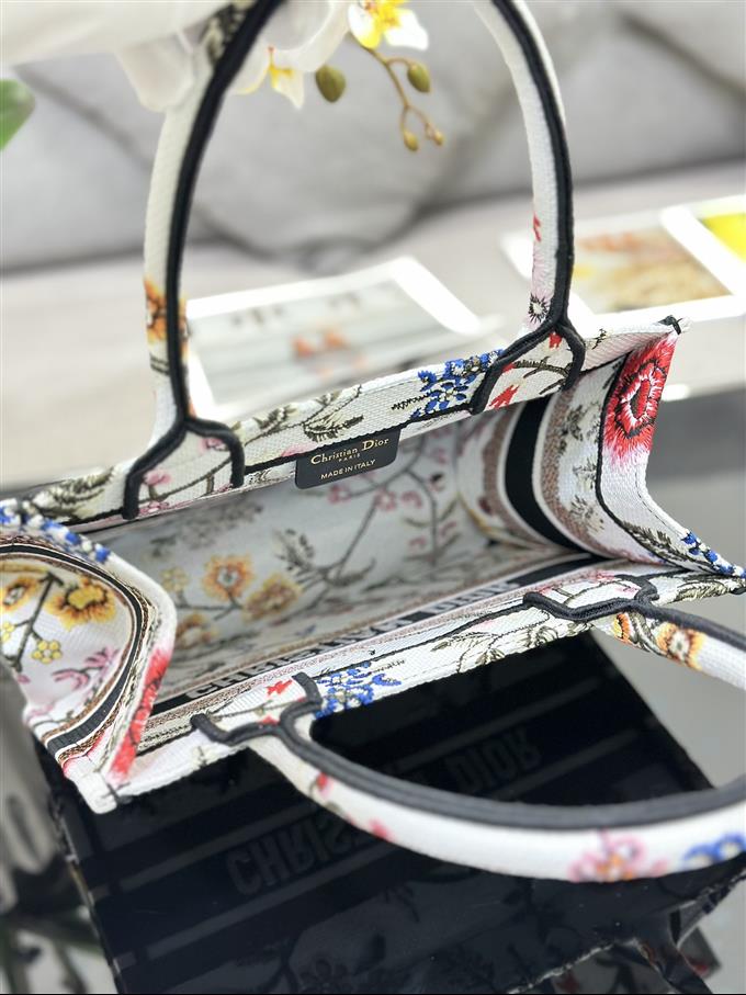 2025228Y550P20386910