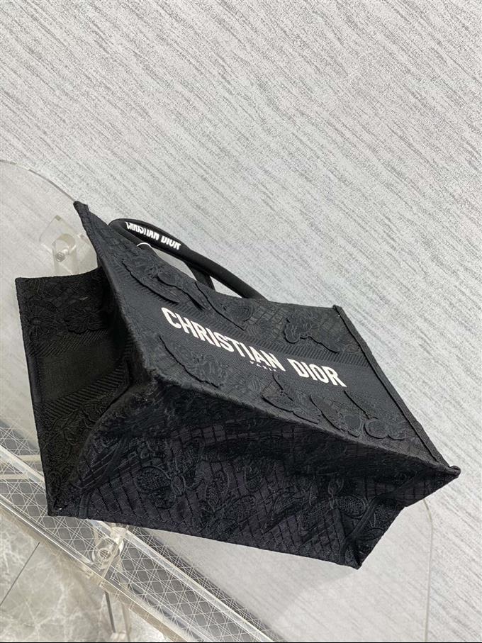 2025228Y550P20387463