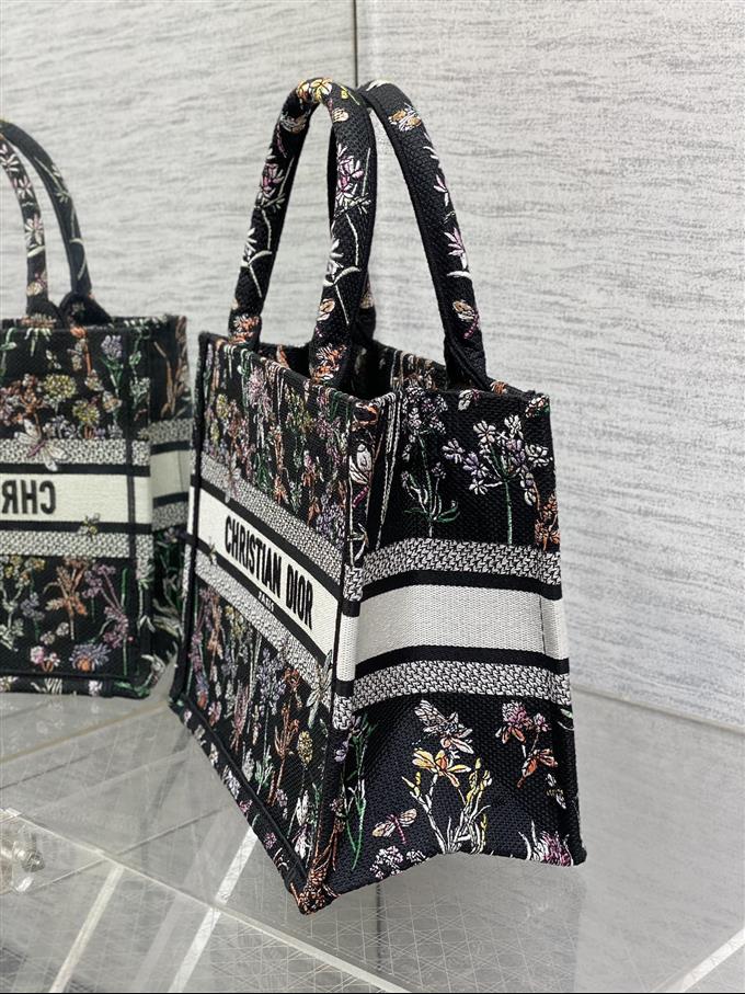 2025228Y550P20388157