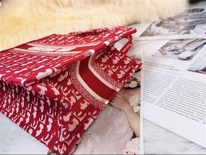 2025228Y550P20388299