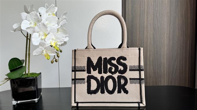 2025228Y550P20388362