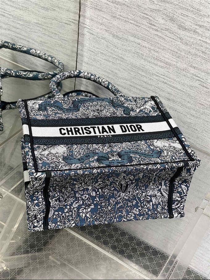 2025228Y550P212136268