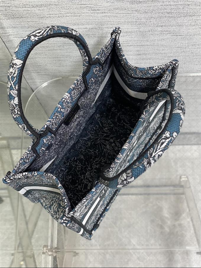 2025228Y550P212136284