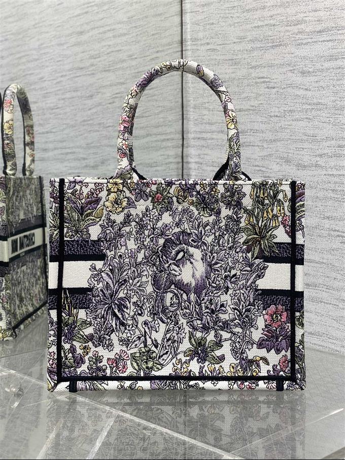 2025228Y550P212136647