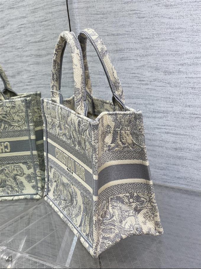 2025228Y550P212138248