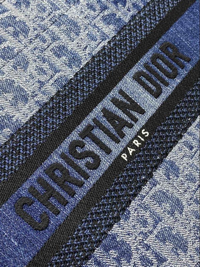 2025228Y550P212154674