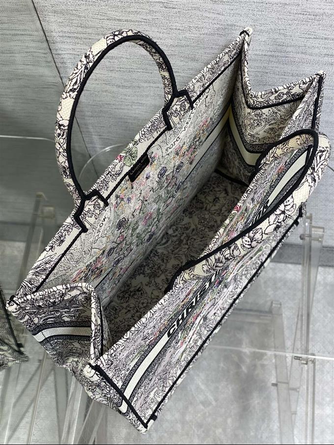 2025228Y550P212156488