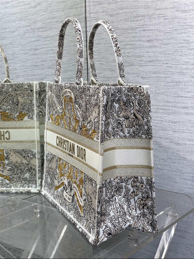 2025228Y550P212156741