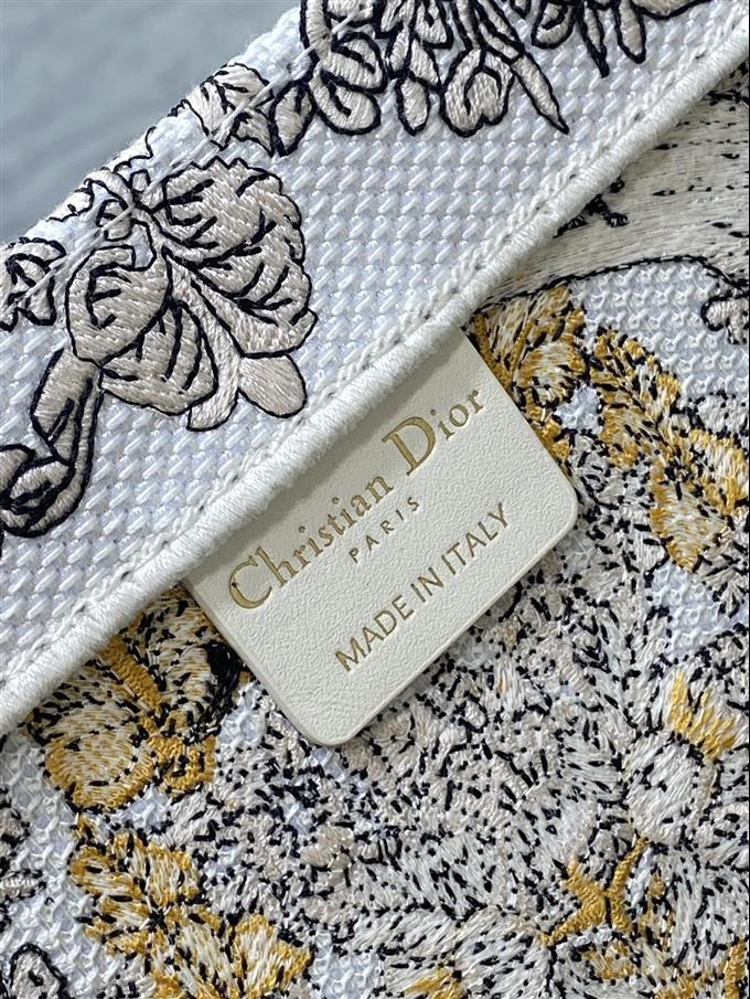 2025228Y550P212156789