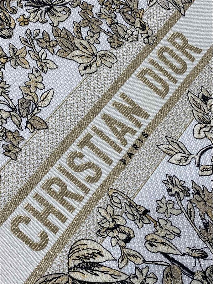 2025228Y550P212156821