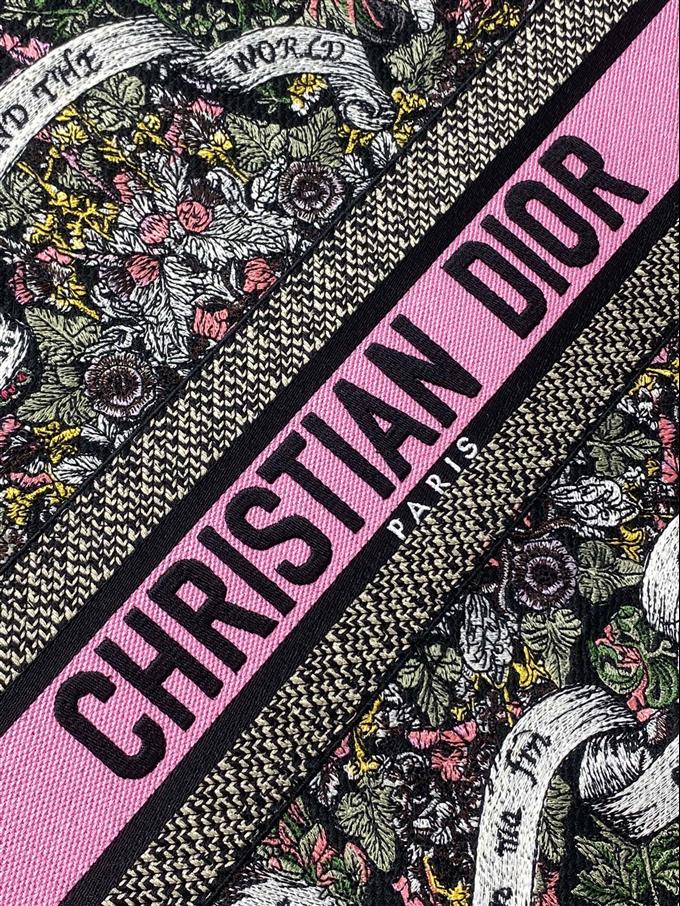 2025228Y550P212156961