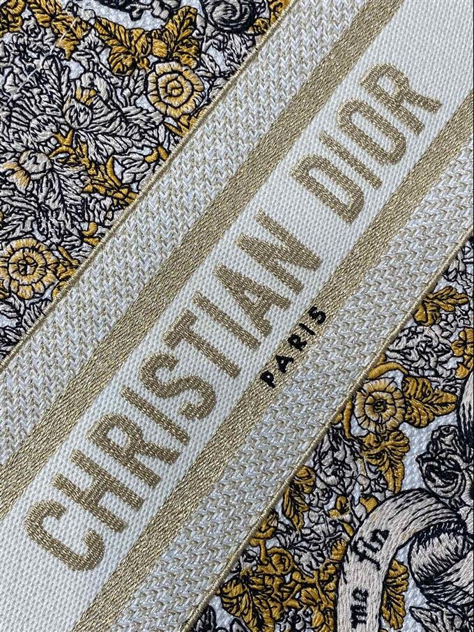 2025228Y550P212157662