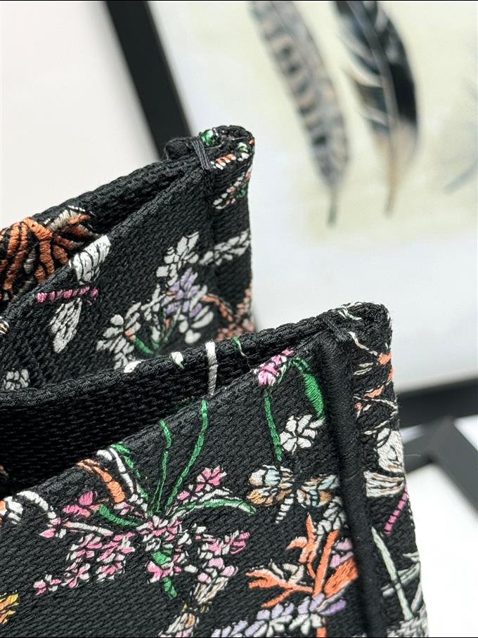 2025228Y580P203753687