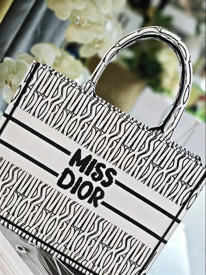 2025228Y580P203813639