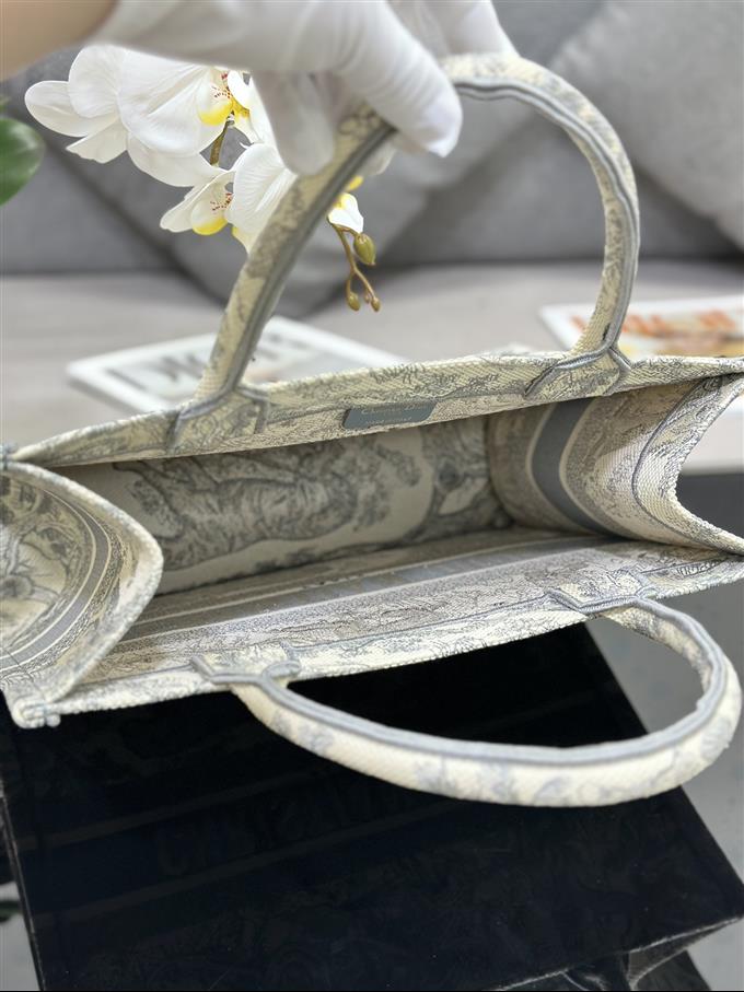 2025228Y580P203814564