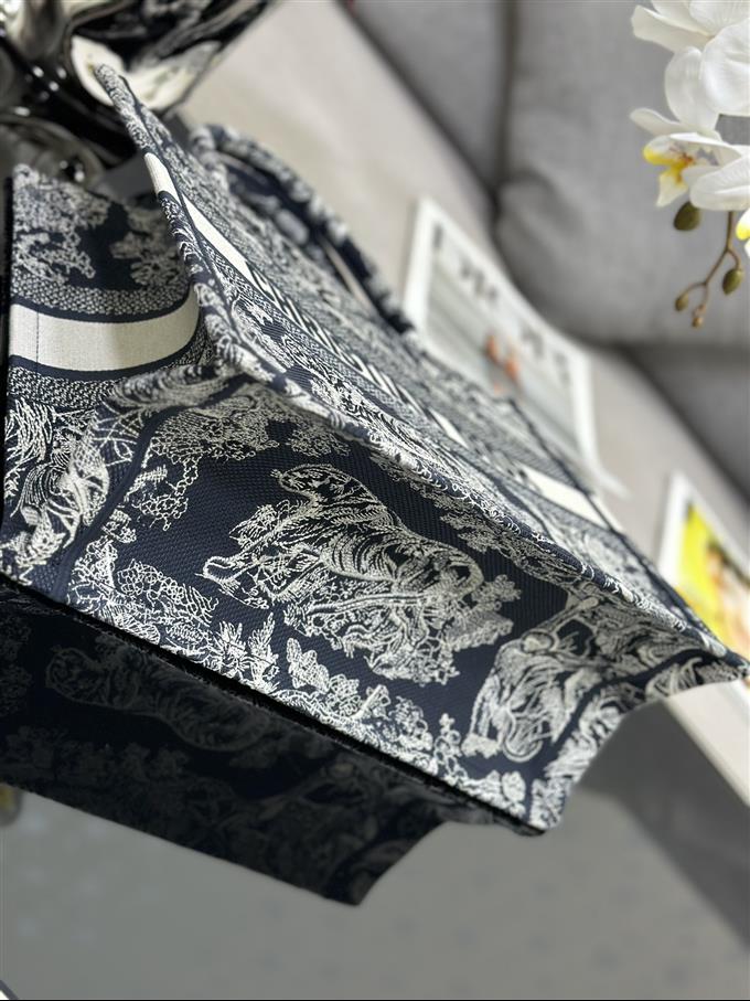 2025228Y580P203814643