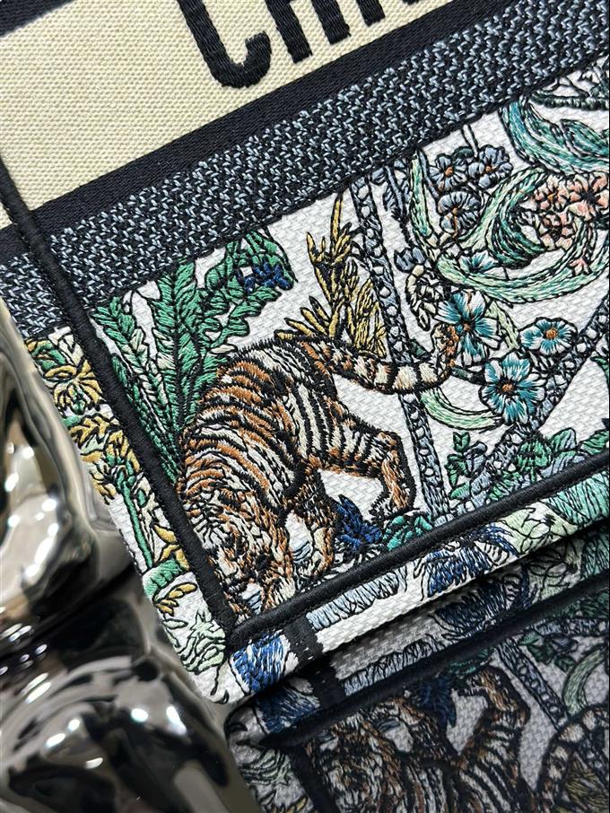 2025228Y580P20381694