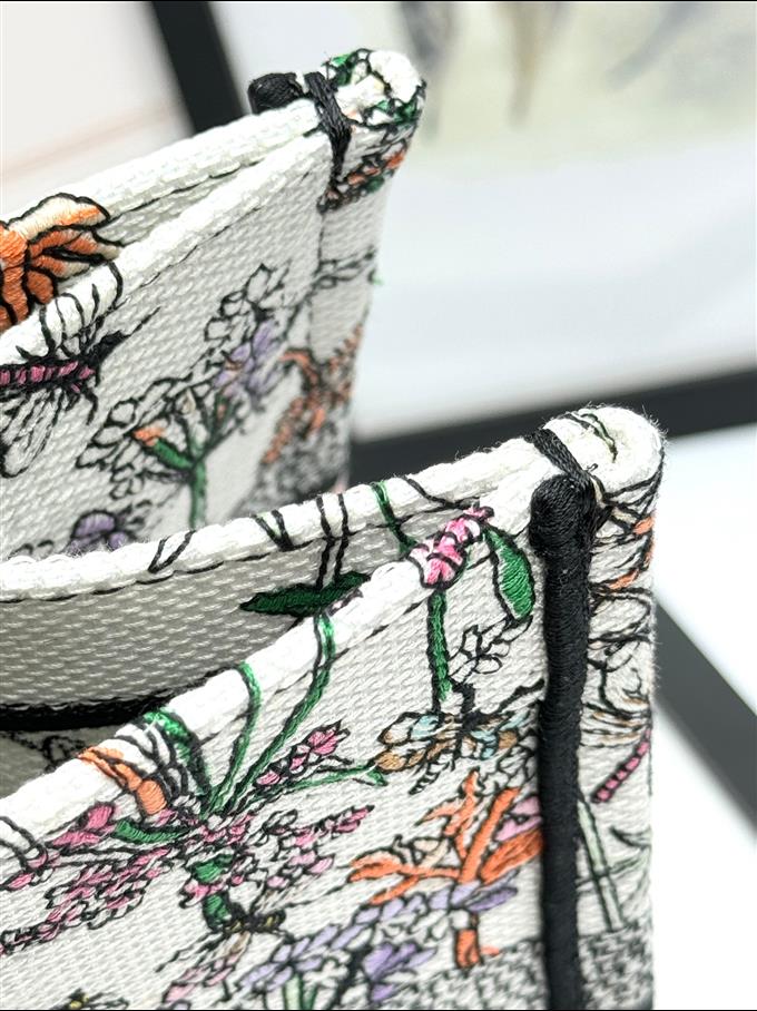 2025228Y580P20389864