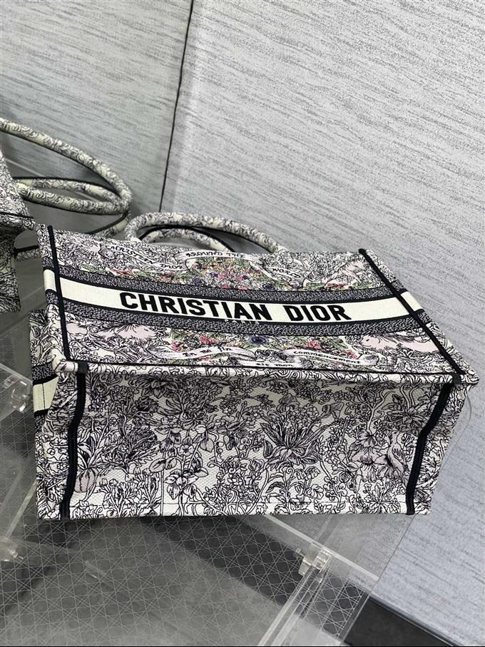 2025228Y580P212138706