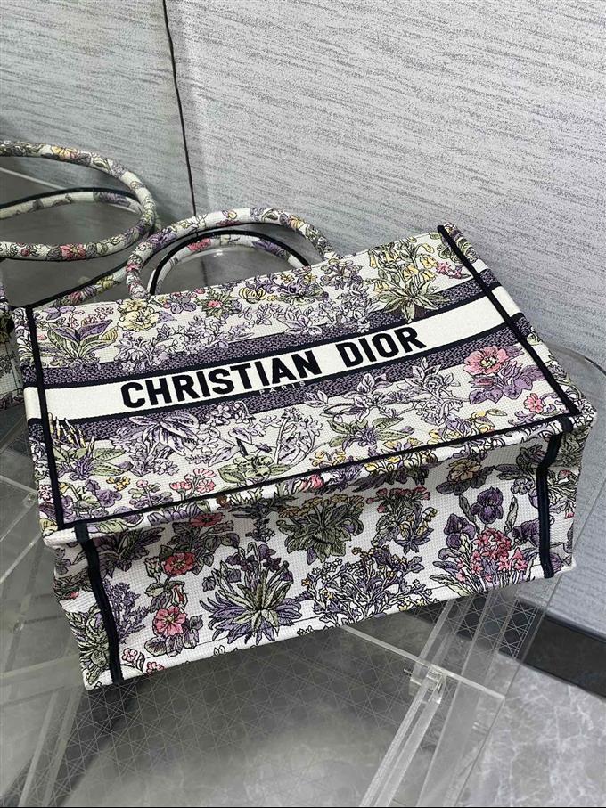 2025228Y580P212138990