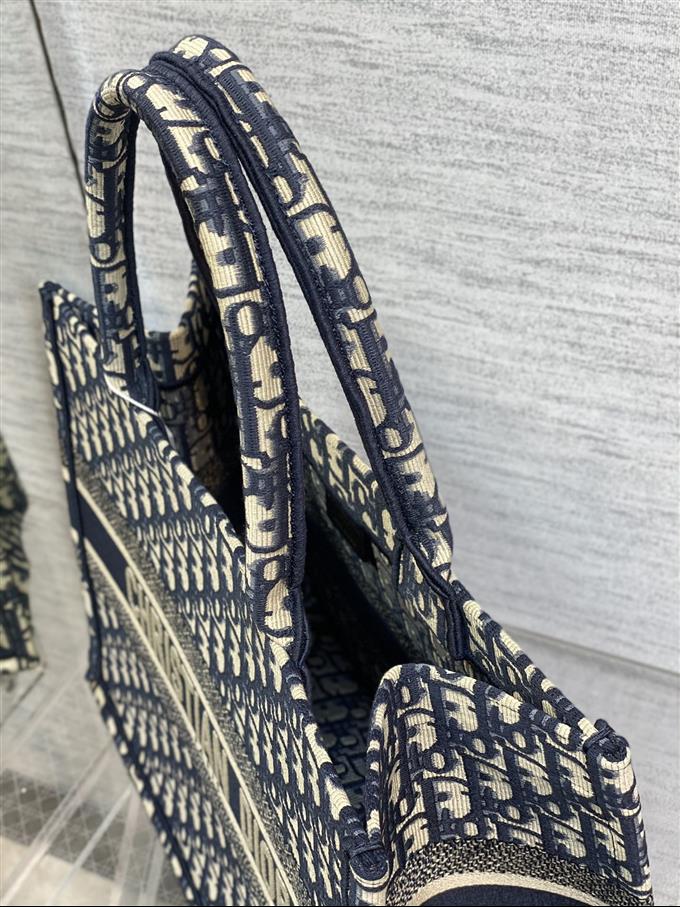 2025228Y580P212140966