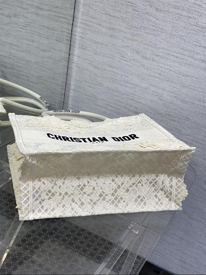 2025228Y580P212141140