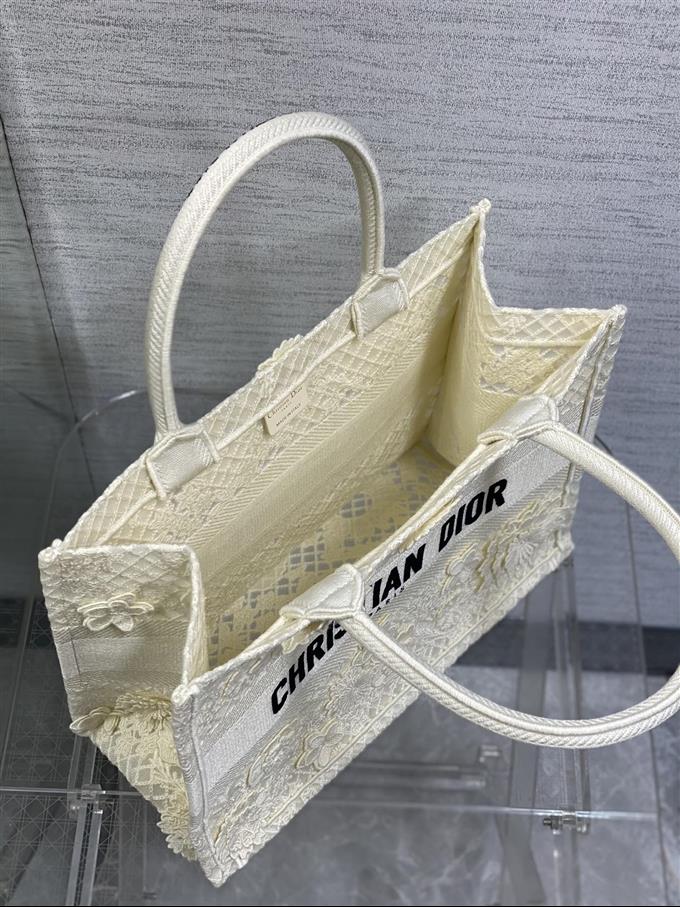 2025228Y580P212141170