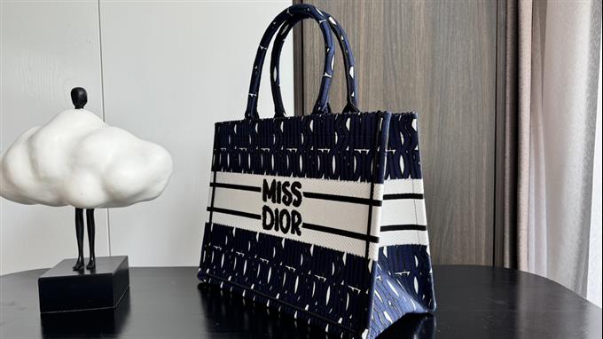 2025228Y580P212159681