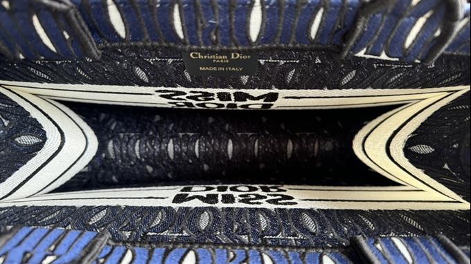 2025228Y580P212159744