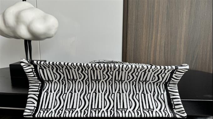 2025228Y580P212159871