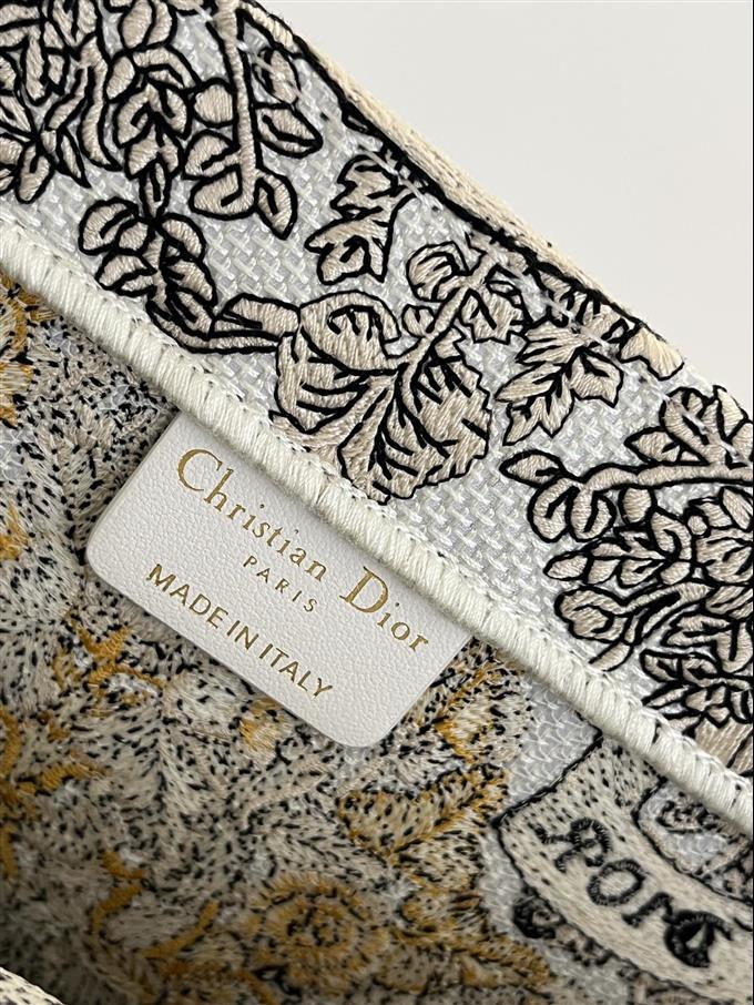 2025228Y580P21220610