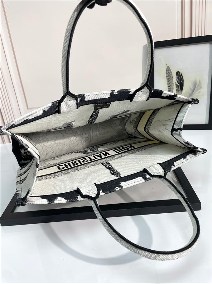 2025228Y600P203754955