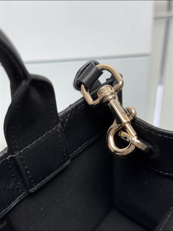 2025228Y600P203822766