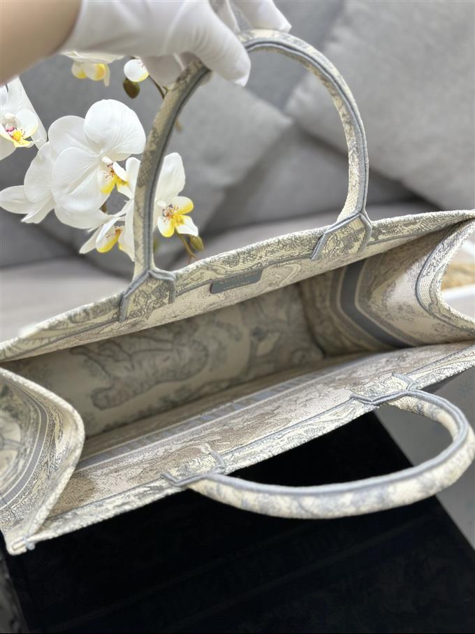 2025228Y600P203824215