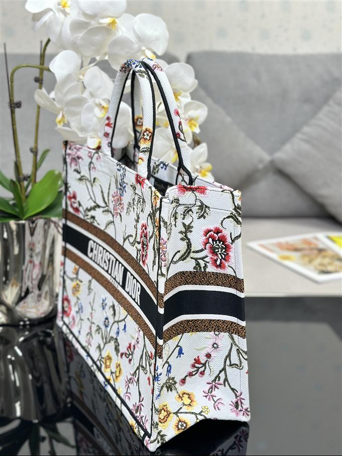 2025228Y600P203825124