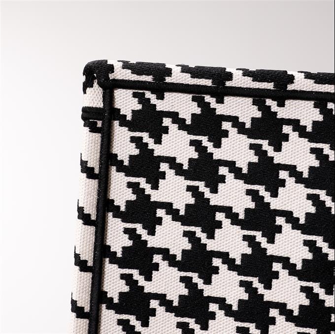 2025228Y600P203825616