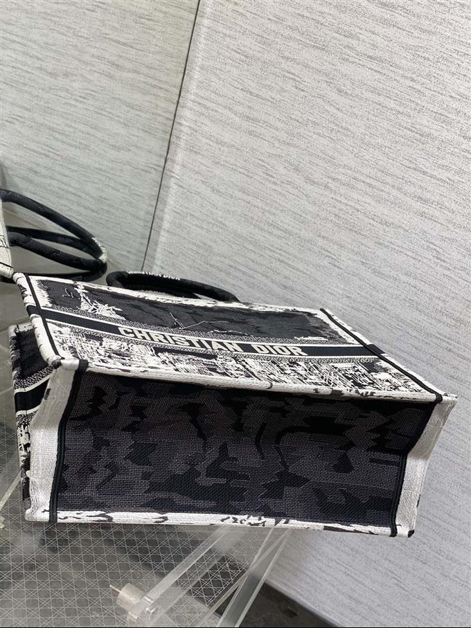 2025228Y600P203826171