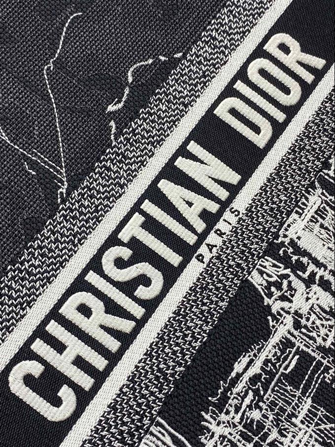 2025228Y600P20382692