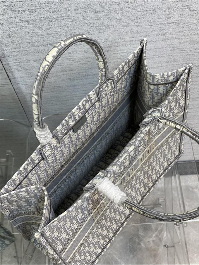 2025228Y600P212143622