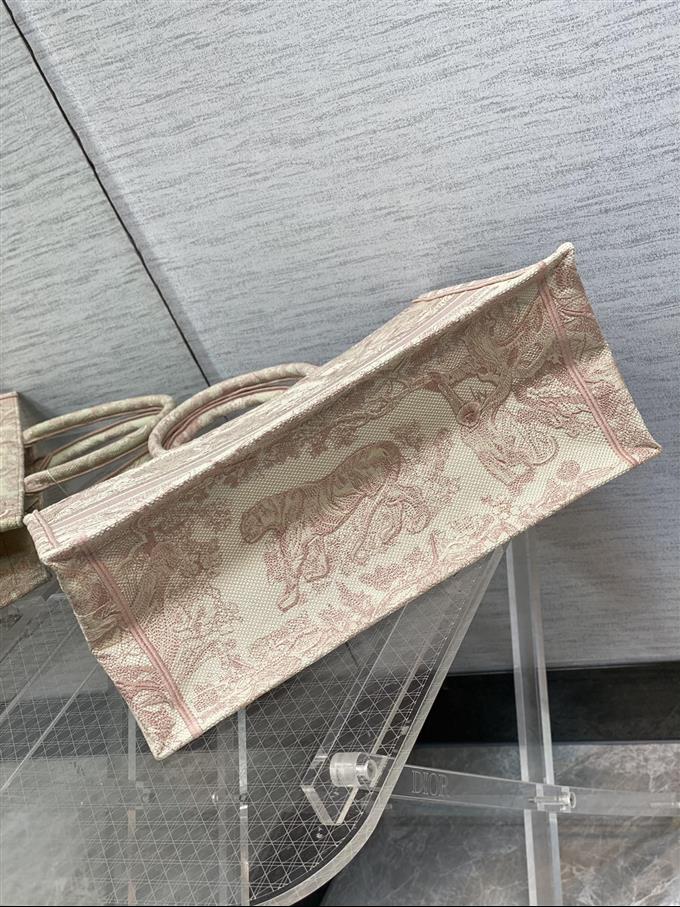 2025228Y600P212144335