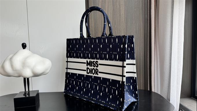 2025228Y600P21221794