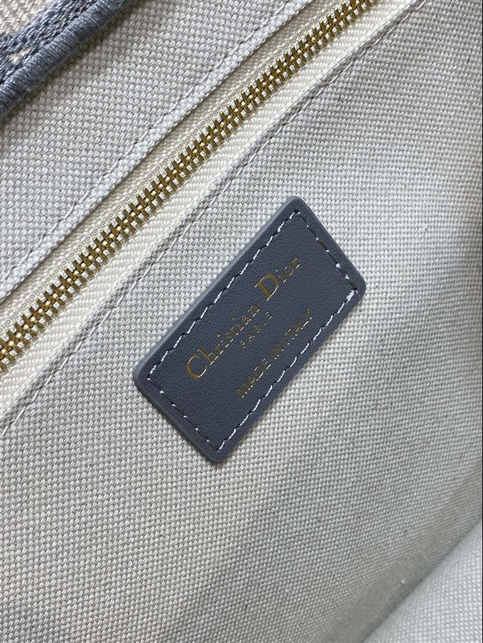 2025228Y650P21222603