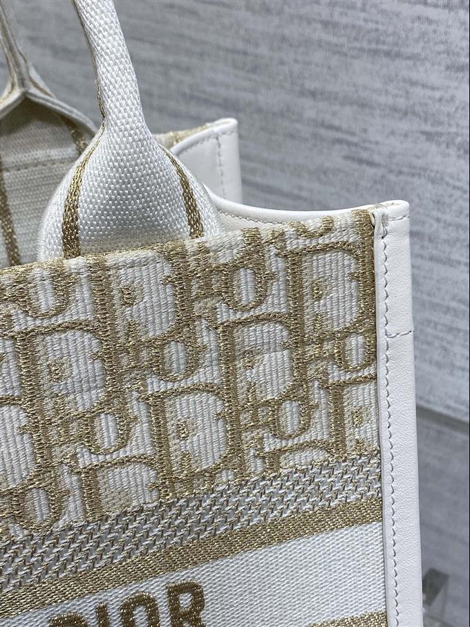 2025228Y650P21225340