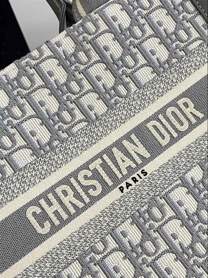 2025228Y650P21225750