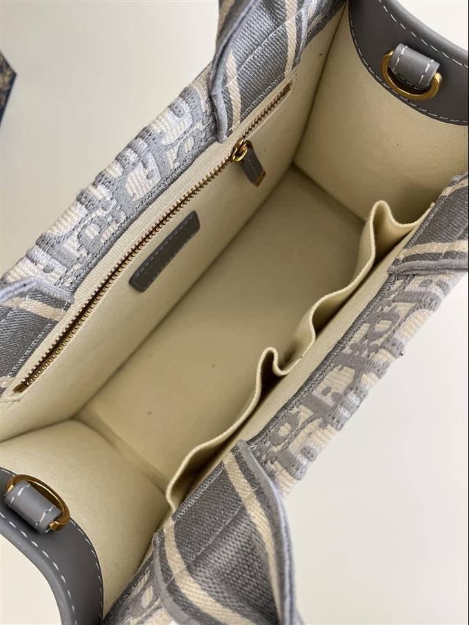 2025228Y650P21225858