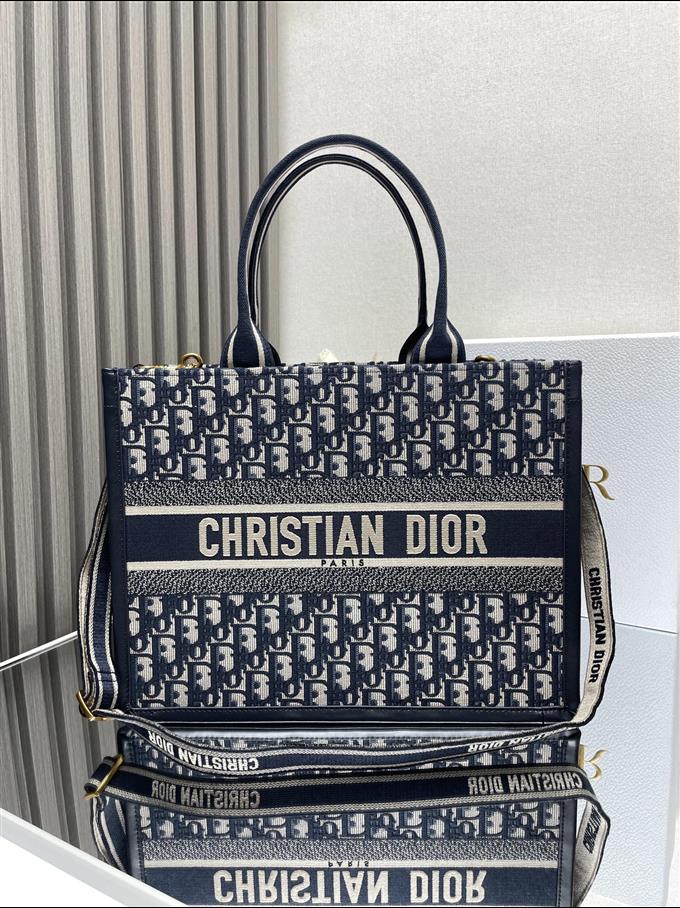 2025228Y700P203828627