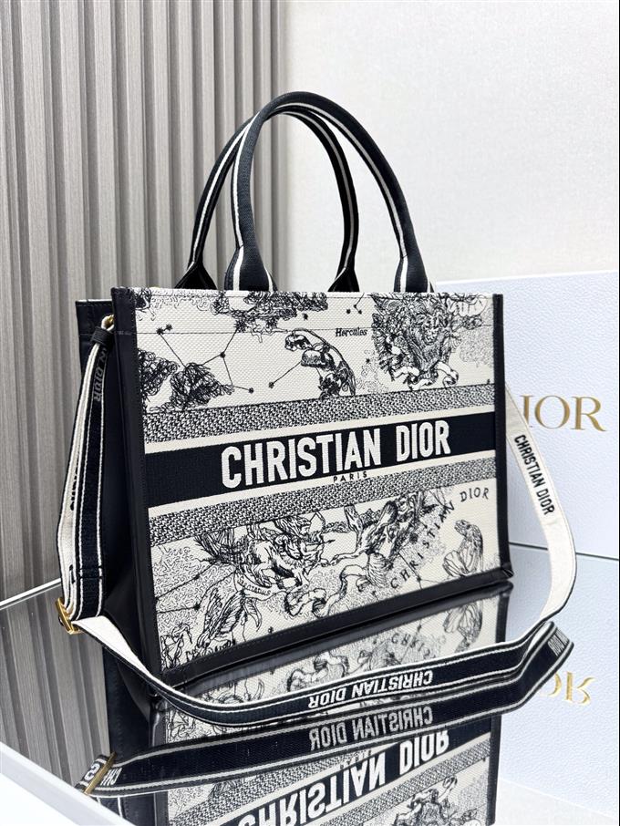 2025228Y700P203829382