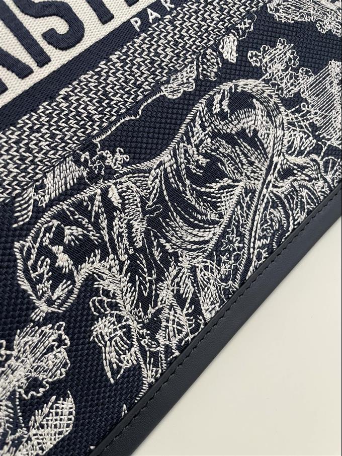 2025228Y700P212210459