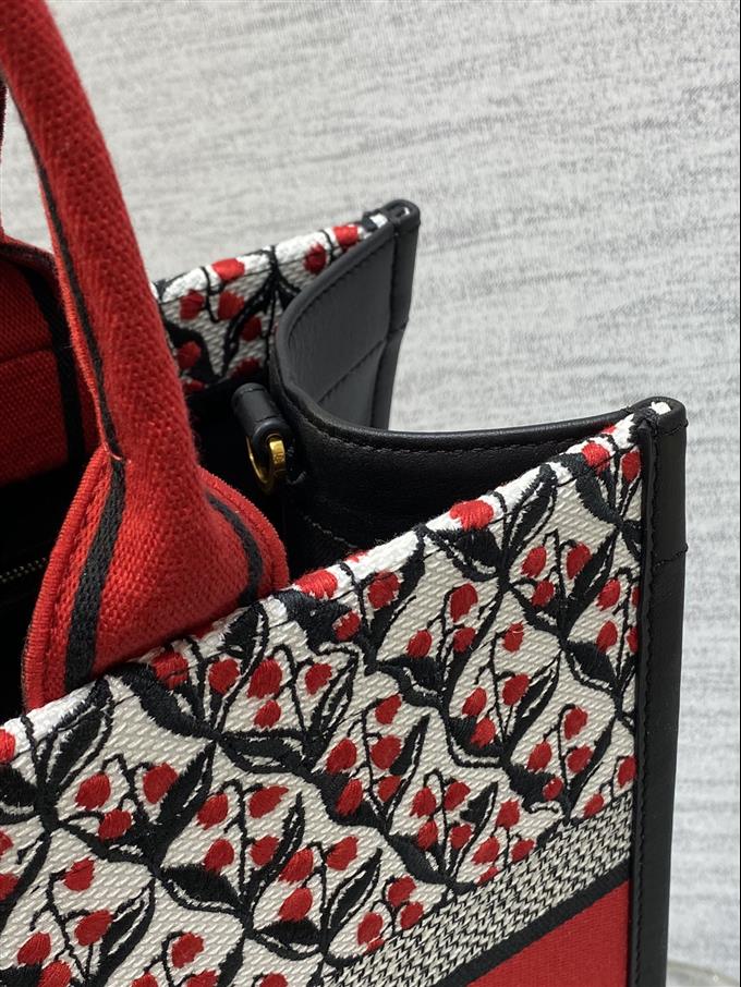 2025228Y700P21227753