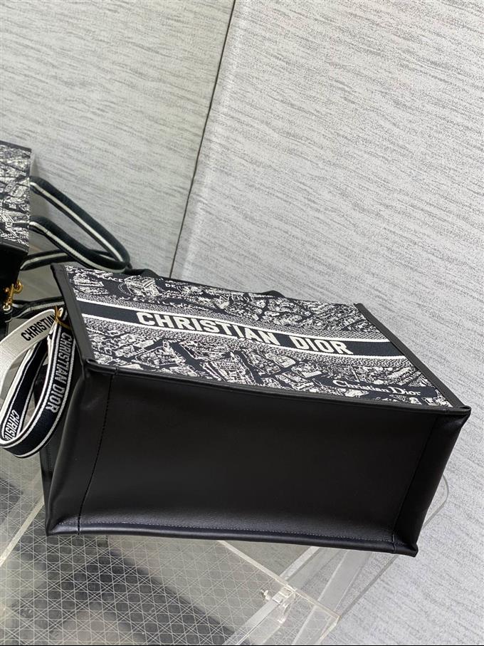 2025228Y700P21229376